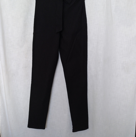 Sold - Picture 3 of 8